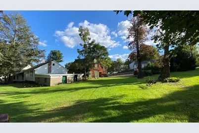 12 Nelson Pl, Worcester, MA 01605 - Photo 32