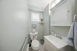 18 Wilson Dr, Framingham, MA 01702 - Photo 24