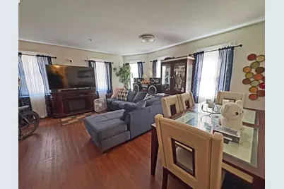 2 Coburn St, Framingham, MA 01702 - Photo 16