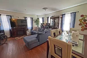 2 Coburn St, Framingham, MA 01702 - Photo 16