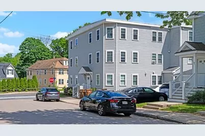 2 Coburn St, Framingham, MA 01702 - Photo 4