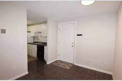 135 Grove St #133, Rockland, MA 02370 - Photo 4