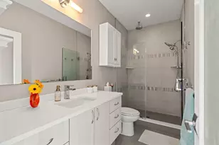 15 Wendeller St, Boston, MA 02127 - Photo 16