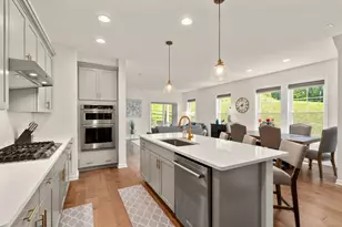 22 Archer Dr, Woburn, MA 01801 - Photo 4