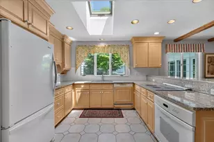 175 Hickory Hill Cir, Barnstable, MA 02655 - Photo 10
