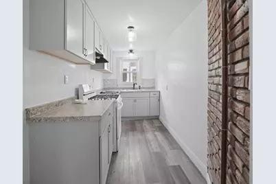 304 Summer St, New Bedford, MA 02740 - Photo 10