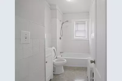 304 Summer St, New Bedford, MA 02740 - Photo 12