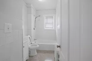 304 Summer St, New Bedford, MA 02740 - Photo 12