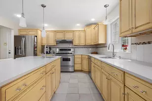 21 Chase Rd, Dartmouth, MA 02747 - Photo 6
