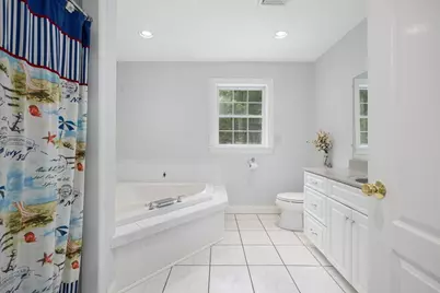 21 Chase Rd, Dartmouth, MA 02747 - Photo 12