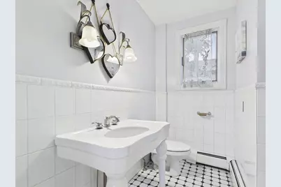 107 Sycamore St, New Bedford, MA 02740 - Photo 12