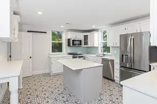 20 Ocean Ave, Marblehead, MA 01945 - Photo 6