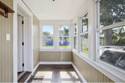 27 Johnson St, Fall River, MA 02723 - Photo 10