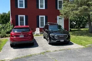 24 Hammock Ct, Dracut, MA 01826 - Photo 2
