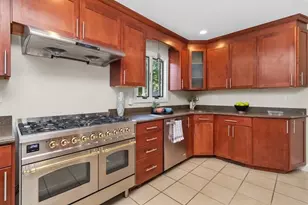 11 Bogandale, Boston, MA 02132 - Photo 4
