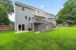 32 Country Club Cir, Pembroke, MA 02359 - Photo 36
