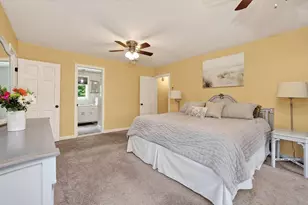 32 Country Club Cir, Pembroke, MA 02359 - Photo 20