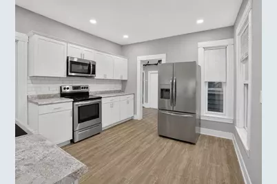 8 Jay St, Fitchburg, MA 01420 - Photo 16