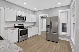 8 Jay St, Fitchburg, MA 01420 - Photo 16