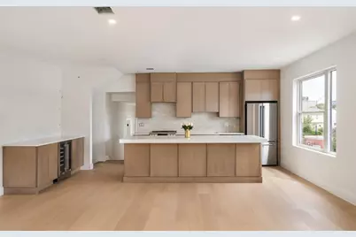 60 Franklin St #2, Somerville, MA 02145 - Photo 1