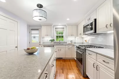 69 Meriam St, Wakefield, MA 01880 - Photo 18