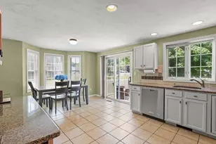 55 Steeple Chase Cir, Attleboro, MA 02703 - Photo 4