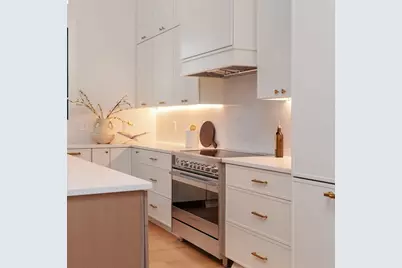 712 Watertown St #712, Newton, MA 02460 - Photo 6