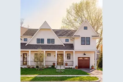 712 Watertown St #712, Newton, MA 02460 - Photo 2
