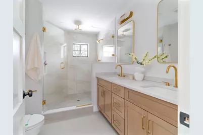 712 Watertown St #712, Newton, MA 02460 - Photo 16