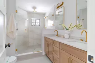 712 Watertown St, Newton, MA 02460 - Photo 16