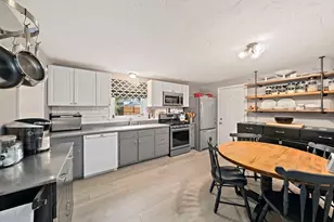 184 Beaver St, Franklin, MA 02038 - Photo 4