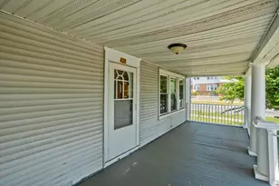 424 Carew, Springfield, MA 01104 - Photo 2