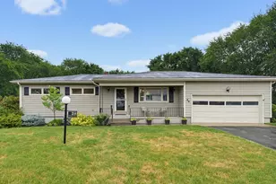 28 Tower Hill Rd, Somerset, MA 02726 - Photo 2