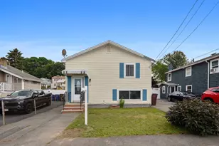 105 Oakwood Ave, Revere, MA 02151 - Photo 24