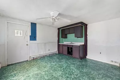 105 Oakwood Ave, Revere, MA 02151 - Photo 6