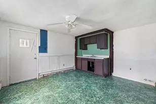 105 Oakwood Ave, Revere, MA 02151 - Photo 6