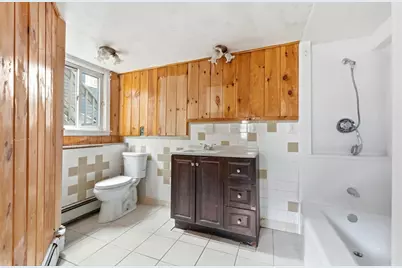 105 Oakwood Ave, Revere, MA 02151 - Photo 14