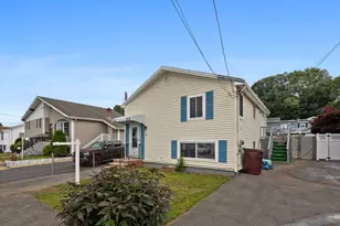 105 Oakwood Ave, Revere, MA 02151 - Photo 1