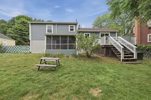 1 Middle St, Woburn, MA 01801 - Photo 22