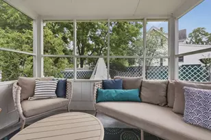 1 Middle St, Woburn, MA 01801 - Photo 24