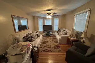 33 Nichols St, Everett, MA 02149 - Photo 2