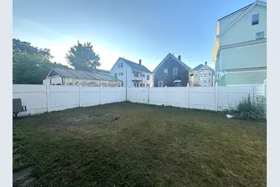 17 Social St, New Bedford, MA 02744 - Photo 12