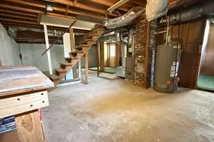 675 Burt St, Taunton, MA 02780 - Photo 36