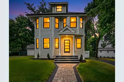 123-125 Mount Vernon Street #2, Newton, MA 02465 - Photo 1