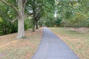 185 Lake Shore Rd, Boston, MA 02135 - Photo 20
