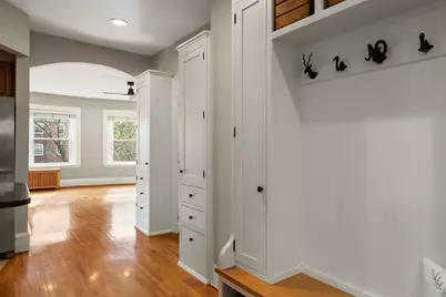 1011 Beacon St #4, Brookline, MA 02446 - Photo 6