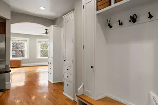 1011 Beacon St, Brookline, MA 02446 - Photo 6