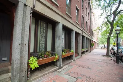 146 Commercial St #4, Boston, MA 02109 - Photo 14