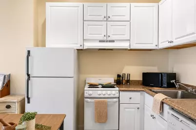 28 Phillips St #A, Boston, MA 02114 - Photo 2