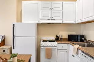 28 Phillips St, Boston, MA 02114 - Photo 2